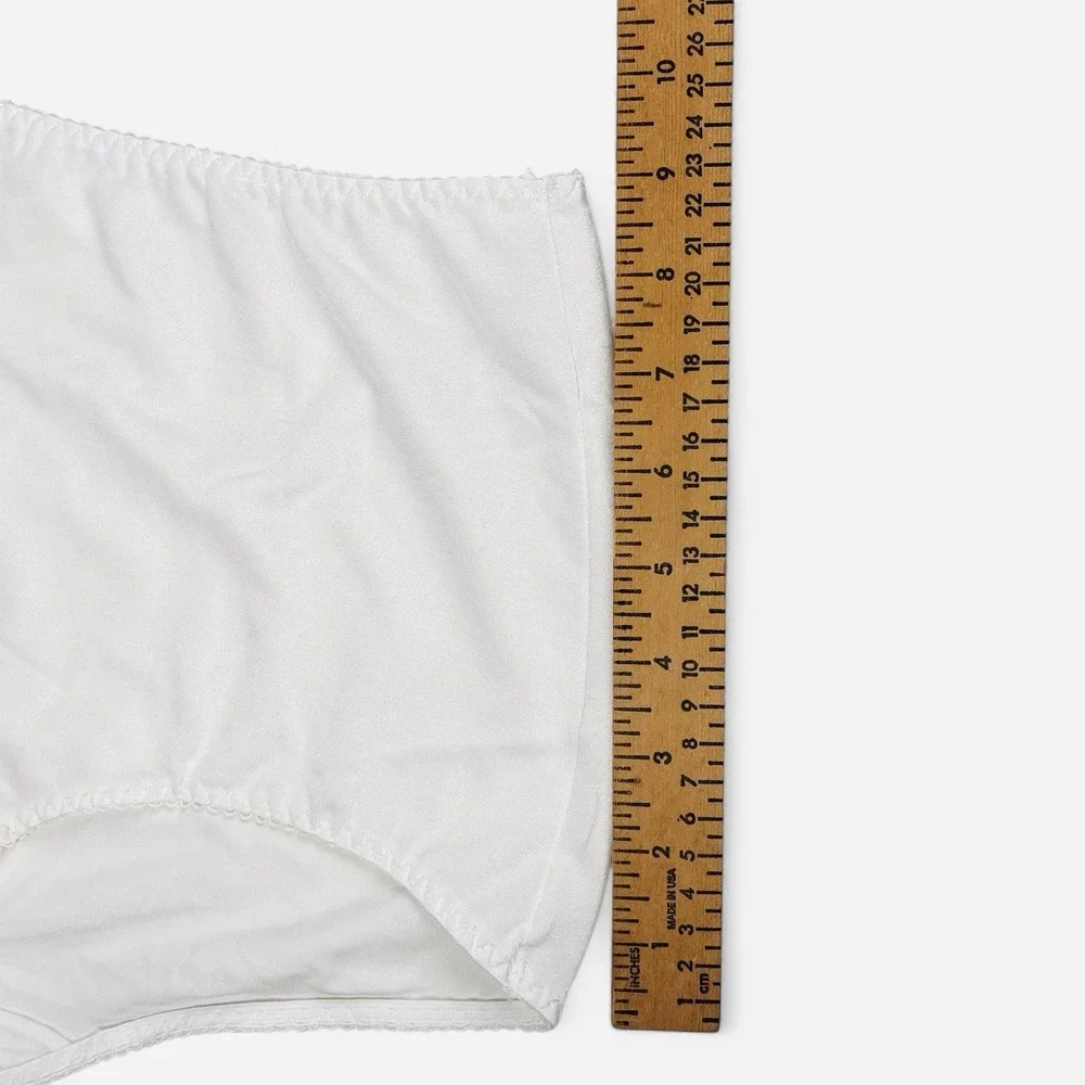 Vanity Fair 🥄physical measurements